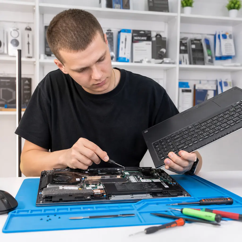заменить клавиатуру на ноутбуке Acer в Дзержинском